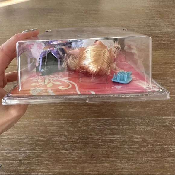 Taylor Swift Sundress Medley Fashion Doll - Picture 8 of 8